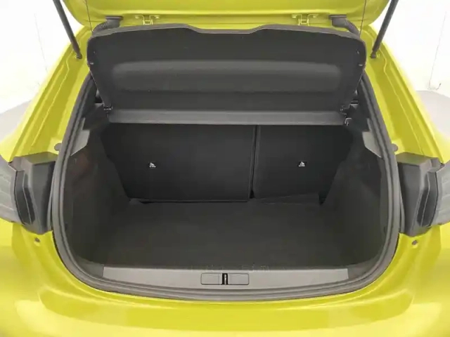 Peugeot 208 puretech 100 s&amp;s bvm6 — photo 13