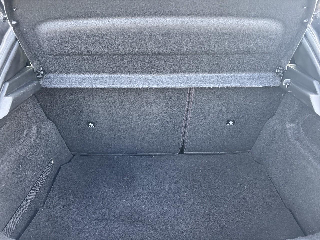 Peugeot 208 1.2 puretech 100ch s&s allure — photo 6