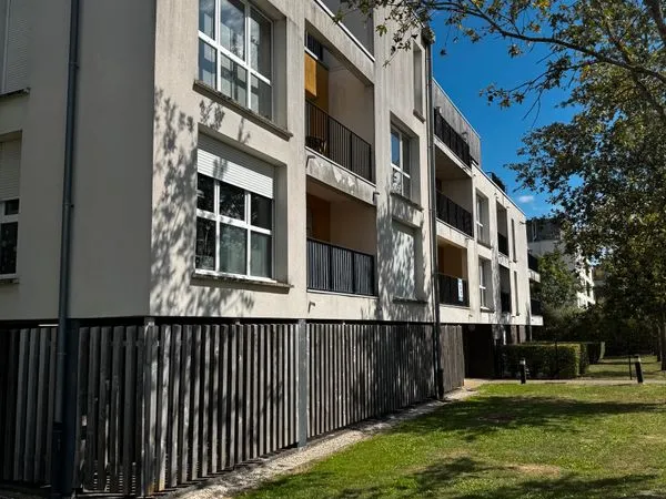 Appartement 2 pieces avec place de parking- quartier paul claudel amiens sud