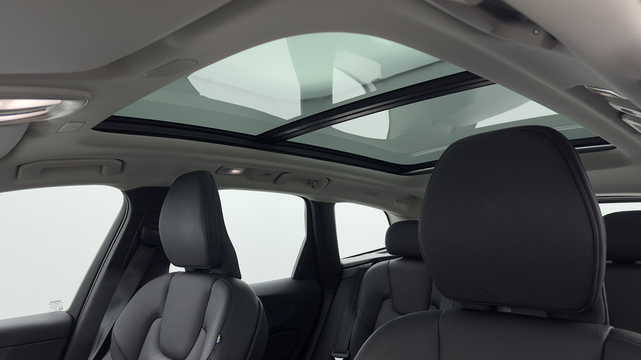 Volvo XC60 T6 Recharge AWD 253 ch + 145 ch Geartronic 8 — photo 9