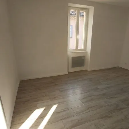 Loue bel appartement de p4 agréable et lumineux à bessèges 30160 dans le gard