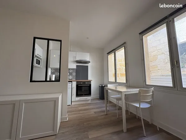 Studio 1 pièce 27 m²