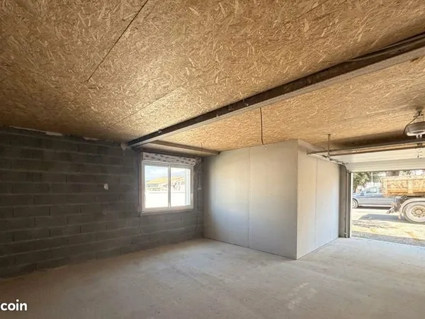 Location d'un Garage / Dépôt à Rivedoux Plage