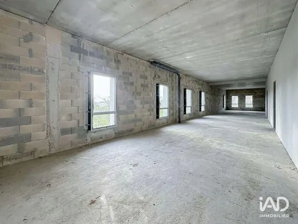 Local commercial 215 m²