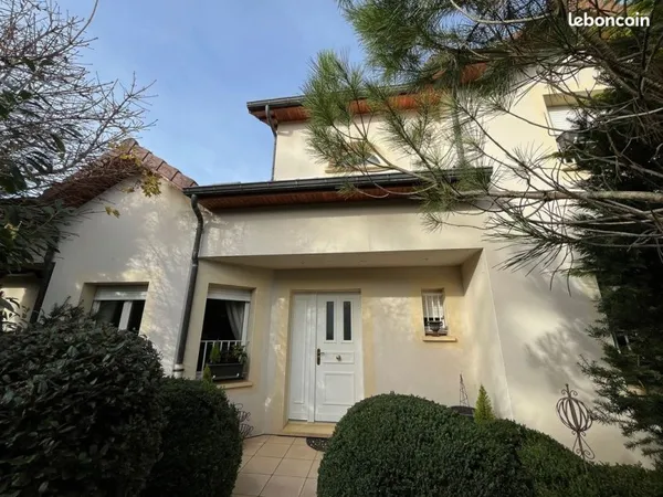 Maison 7 pièces 196 m²