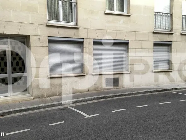 Bureau 147 m²