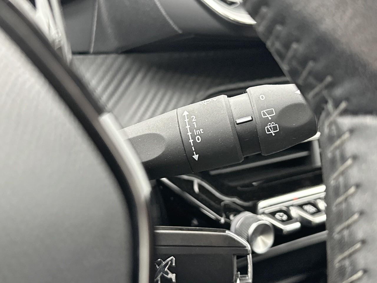 Peugeot 208 puretech 75 s&s bvm5 active — photo 18