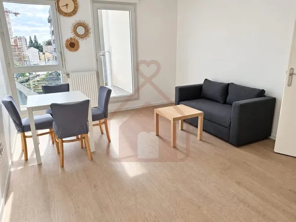 VILLEJUIF - 2 PIÈCES MEUBLÉ AVEC BALCON - MÉTRO LIGNE 7 €