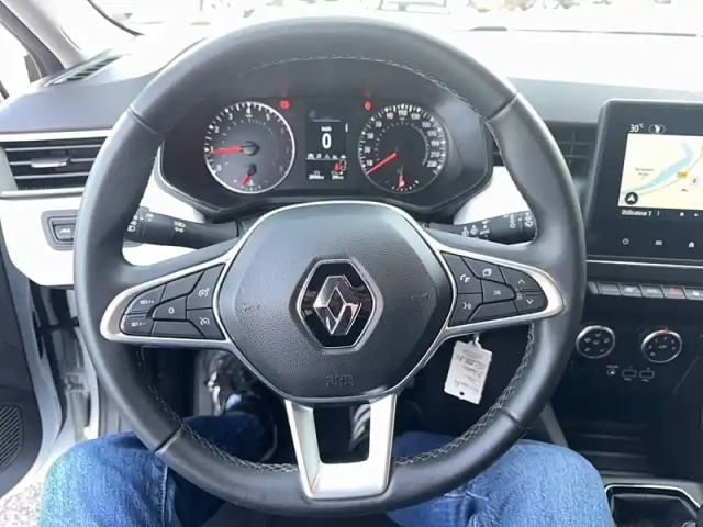 Renault Clio tce 90 — photo 14