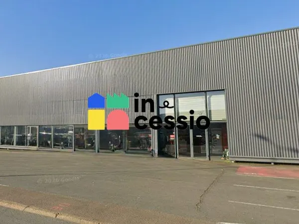 Local d'activité 1 595 m²