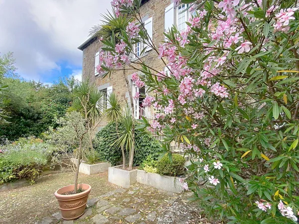 Maison 8 pièces 215 m²