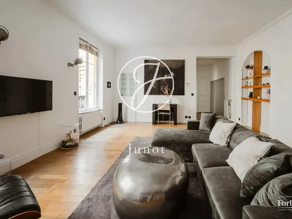 Paris 19e - AVENUE DE FLANDRE - 85,30m² Carrez - 4 pièces - 2 chambres