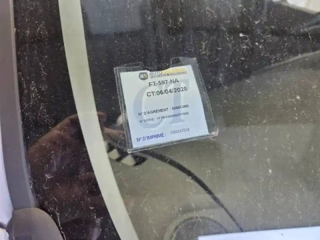 Renault Kangoo blue dci 80 — photo 11