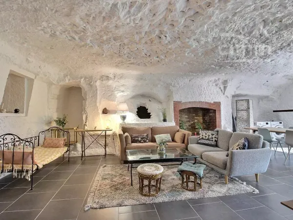 Maison troglodyte 5p 130m² Luynes