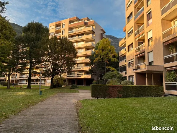 T2 entièrement rénové au quatrième étage, Ile Verte