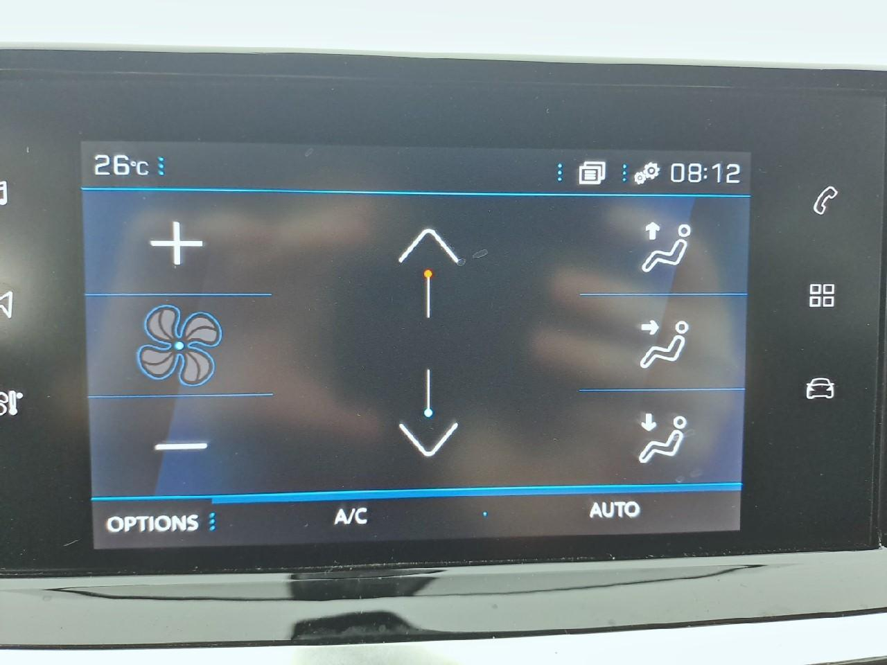 Peugeot 2008 bluehdi 130 s&s eat8 allure — photo 25