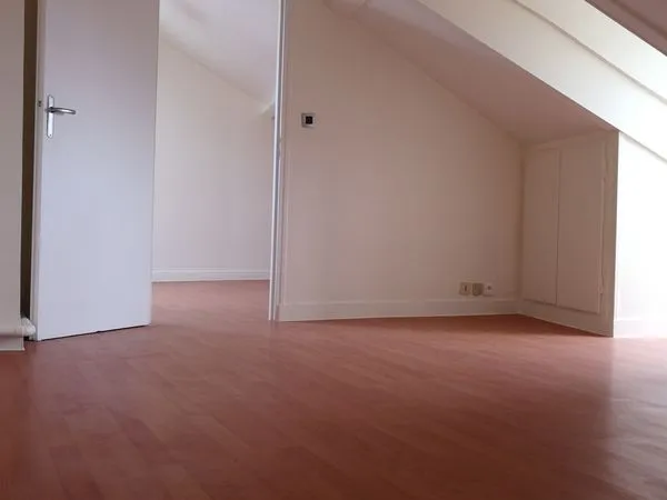 F2 Mantes La Jolie 22m2