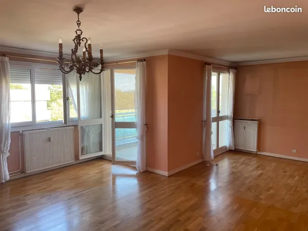 Appartement T4 90 m2 avec garage