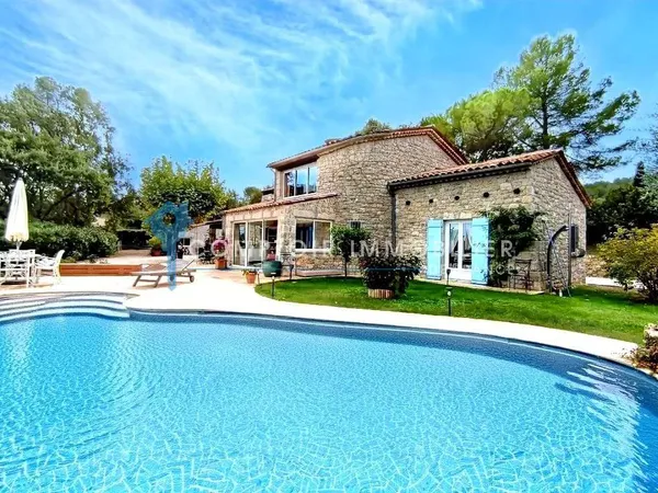 Maison 7 pièces 150 m²