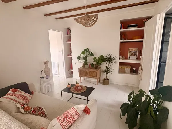 Paris 9e - charmant 2 pièces meublé sous les toits - 43m2 au sol - entièrement renové