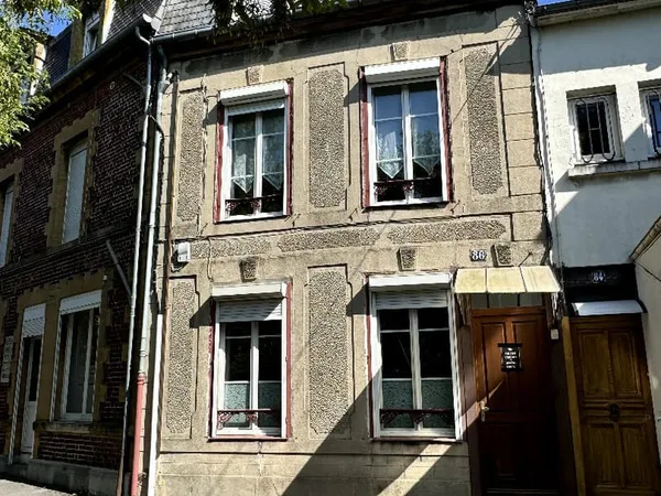 IMMEUBLE DE RAPPORT DE 3 APPARTEMENTS ET 1 GARAGE À MOHON