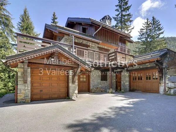 Chalet 7 pièces 220 m²