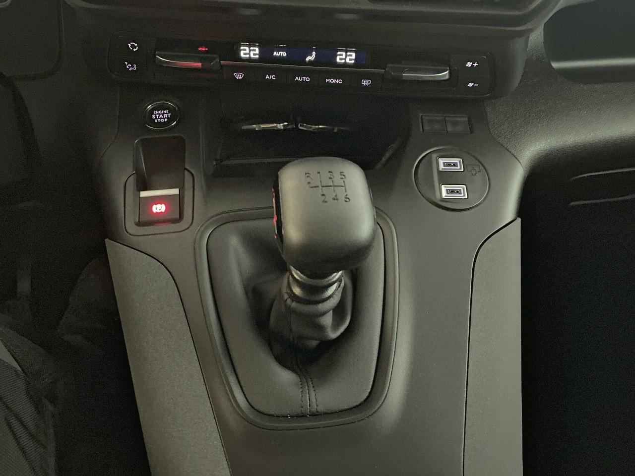 Peugeot Rifter m diesel 100 ch manuelle 5pl allure — photo 17