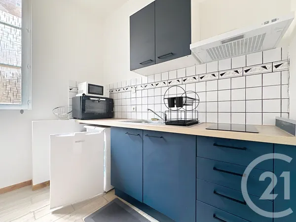 Studio 1 pièce 27 m²