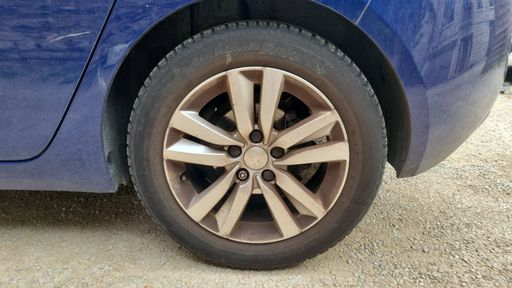 Peugeot 308 1.2 PureTech 110 - Allure – 2018 – 112497 km – Essence – Boîte Manuelle — photo 12