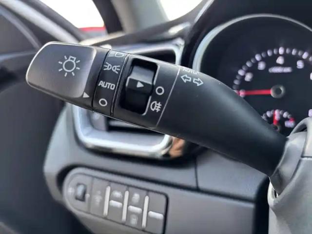 Kia Xceed 1.0 t-gdi 100 ch bvm6 — photo 25