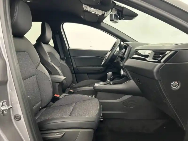 Renault Captur e-tech 145 — photo 23