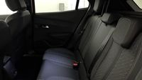 Peugeot 2008 1.2 Hybrid 145ch Allure e-DCS6 — photo 13