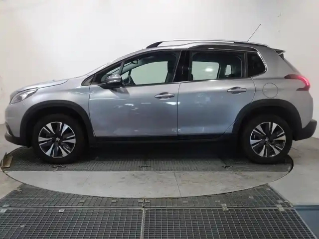 Peugeot 2008 1.2 puretech 110ch allure s&amp;s eat6 — photo 9