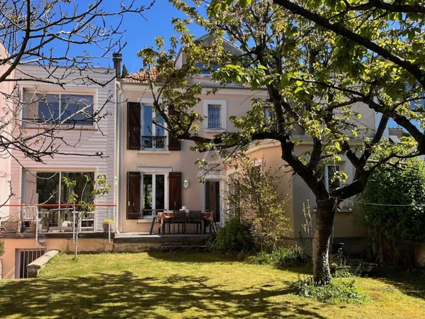 Maison 6 pièces 144 m²