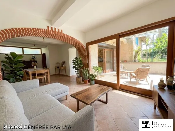 Maison 11 pièces 305 m²