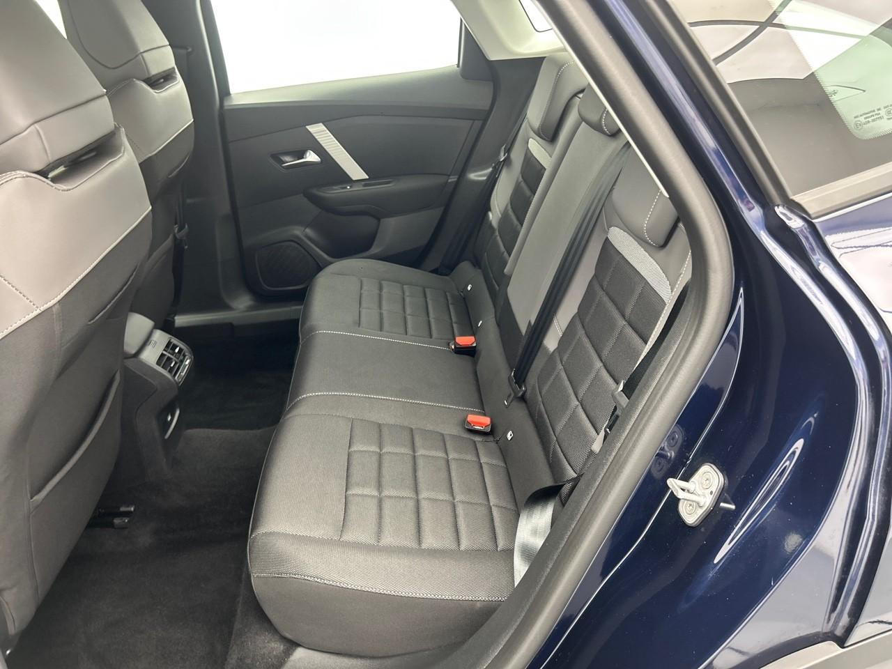 Citroën C4 X hybride 145 ch e-dcs6 plus — photo 13