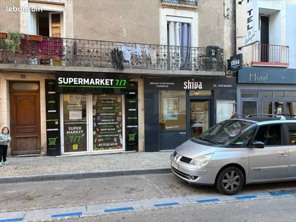 Local Commercial Centre ville à louer
