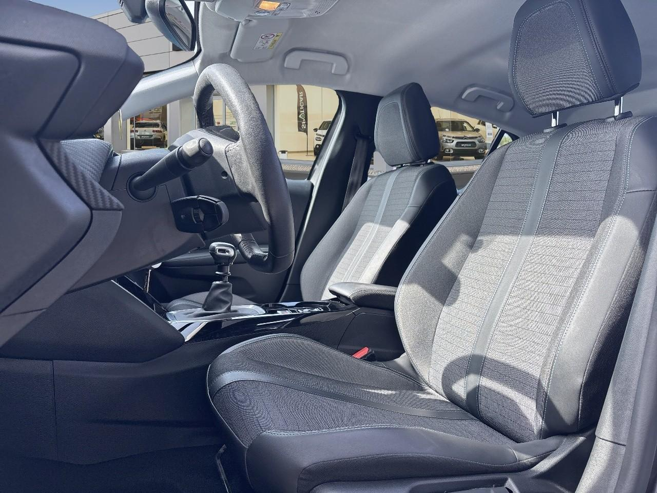 Peugeot 208 1.2 puretech 100ch s&s allure — photo 9