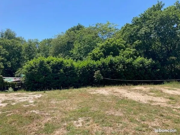 Terrain à bâtir de 619 m² à MONT-DE-MARSAN (40)