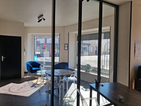 Local commercial 110 m²