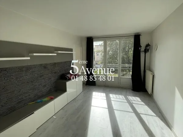 APPARTEMENT BORDS DE MARNE
