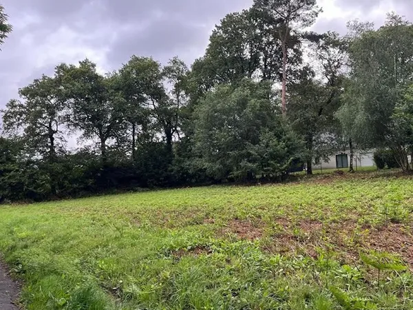 Terrain à bâtir 887 m²