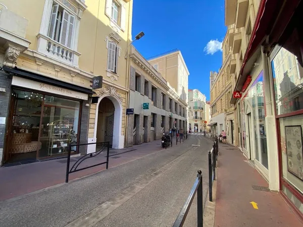 Local commercial 292 m²
