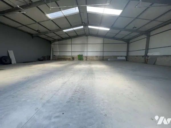 Local 720 m²