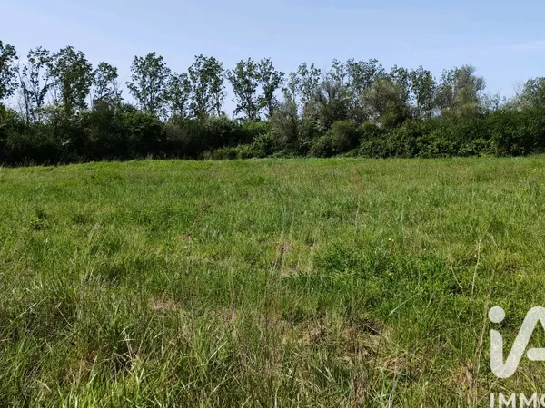 Terrain 820 m²