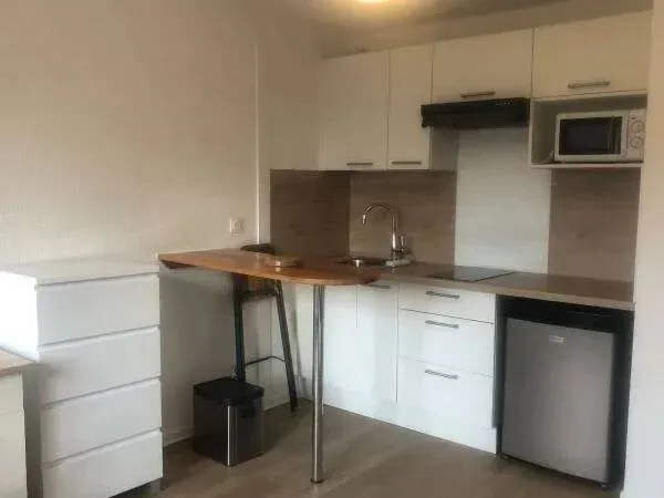 Studio 1 pièce 19 m²