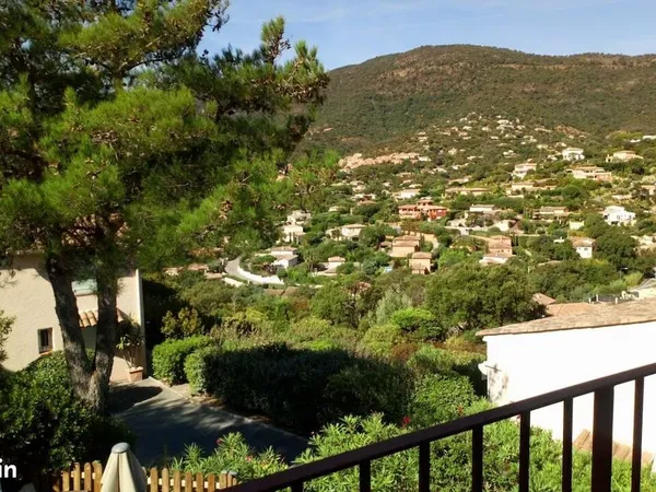 Appartement 3 pièces 43,9m2 + terrasse