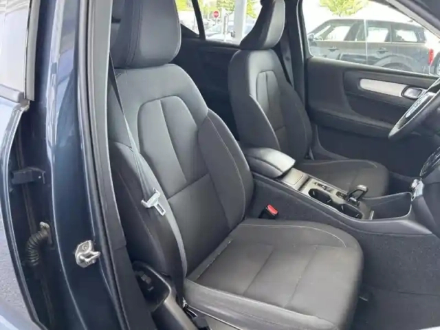 Volvo Xc40 t3 163ch momentum geartronic 8 — photo 12