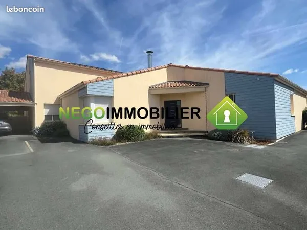 Maison 13 pièces 286 m²