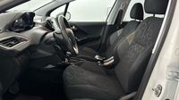 Peugeot 2008 1.2 PureTech 110ch E6.c Allure S&S EAT6 — photo 12